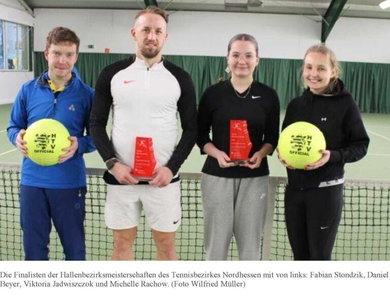Fabian Stondzik wird bei den Herren in der Halle Bezirks-Vizemeister 2024